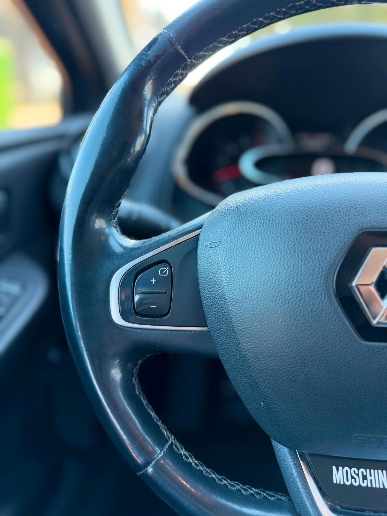 Renault Clio 1.5 dCi 5 porte Moschino Intens neopatentati