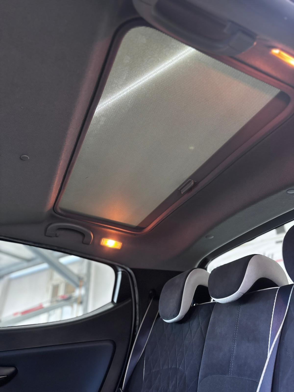 Lancia Ypsilon 1.3 MJT 16V 95 CV 5 porte S&S Platinum. Vettura Per Commercianti