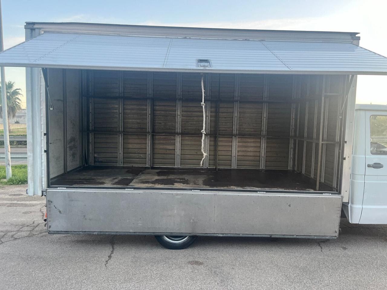 Iveco Daily 35-8 furgonatura cassa