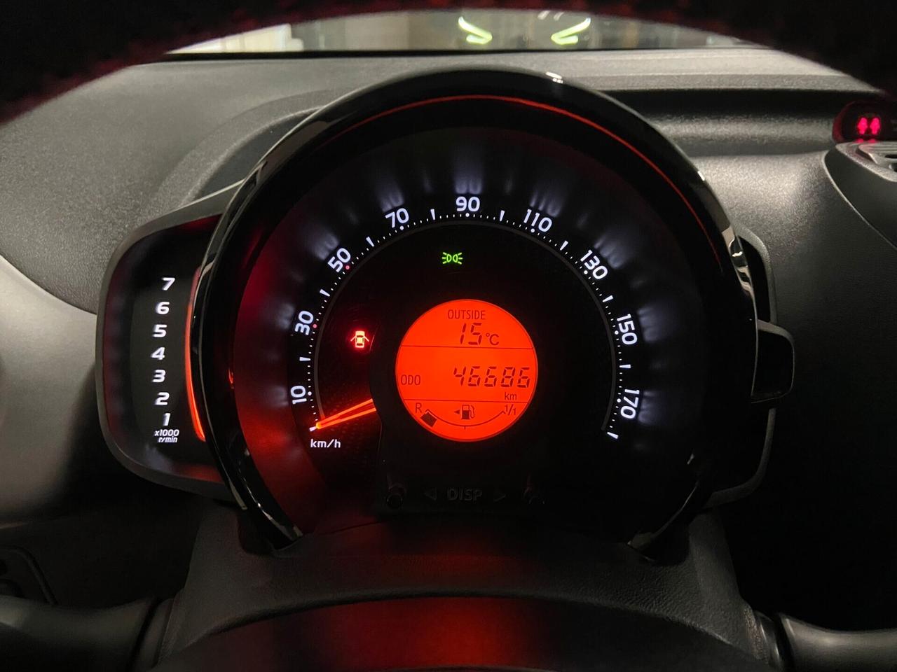 Toyota Aygo 1.0 VVT-i 72 CV 5 porte x-cite