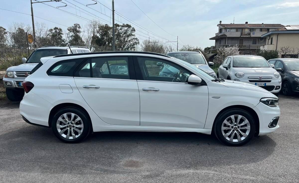 Fiat Tipo 1.6 mjt Easy Business s&s 120cv
