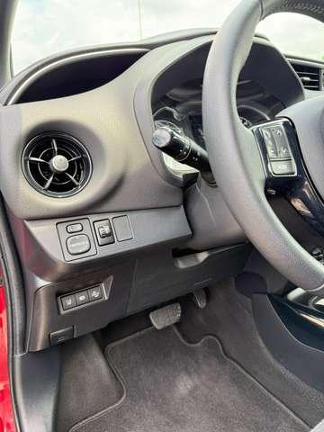 Toyota Yaris 5p 1.5h Trend Red Edition