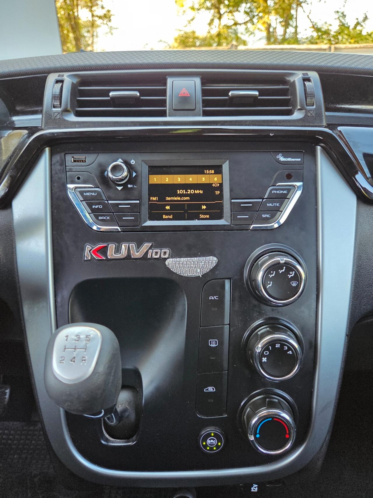 Mahindra KUV100 1.2 GPL K8 - UNICO PROPRIETARIO