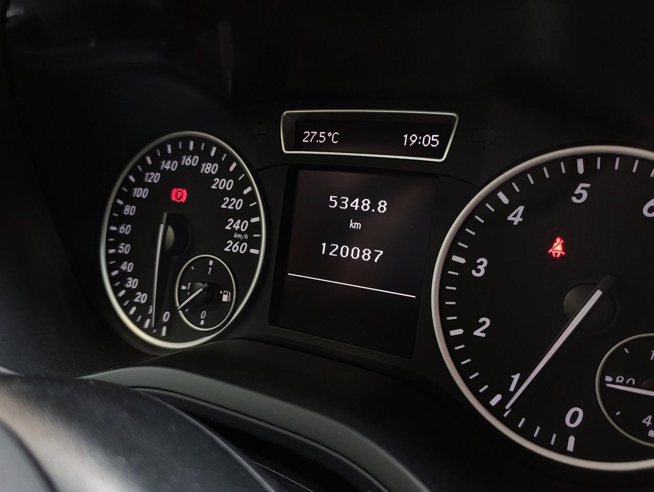 Mercedes-benz B 180 Executive Euro 6 Navi/Bluetooth/Led/Sensori
