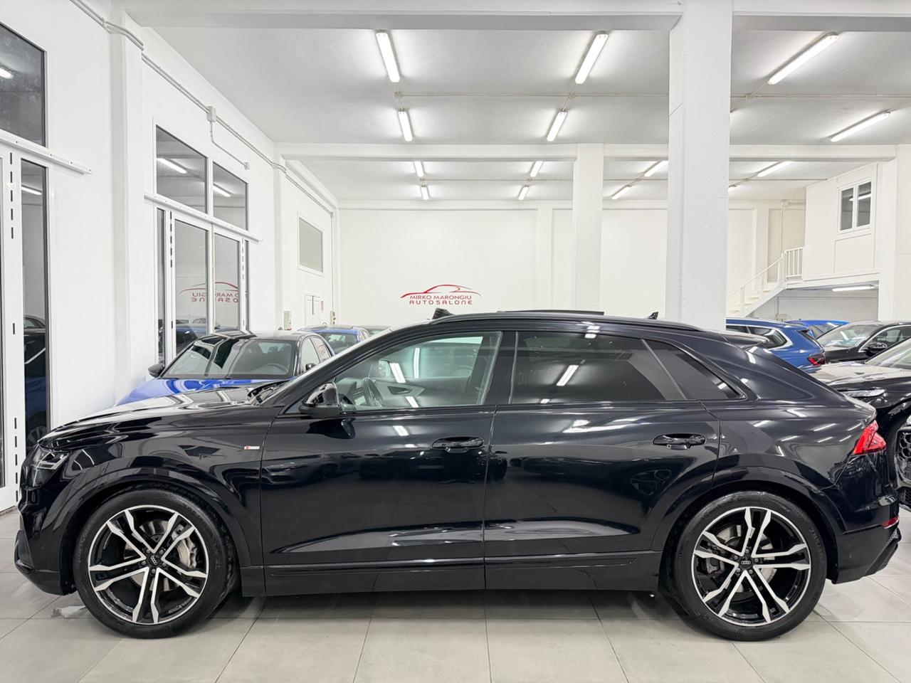 Audi Q8 50 TDI 286 CV quattro S-line FINANZIABILE