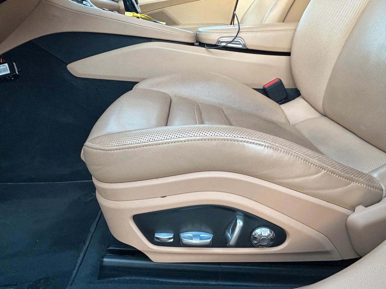 Porsche Panamera 4.0 4S auto