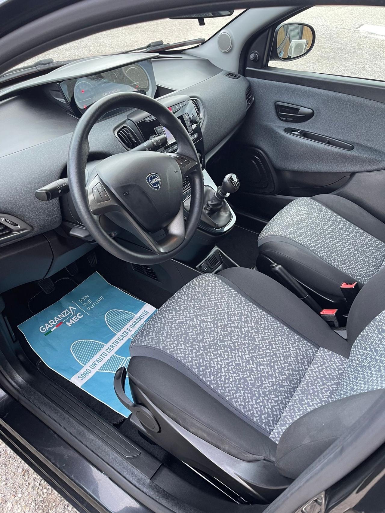Lancia New Ypsilon 1.0 - Hybrid - GARANZIA