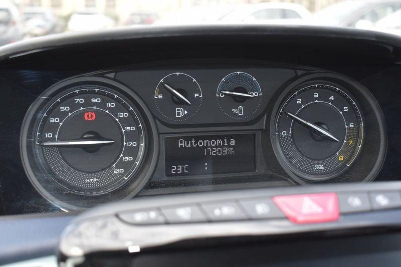 Lancia Ypsilon 1.0 FireFly 5 porte S&S Hybrid Platino