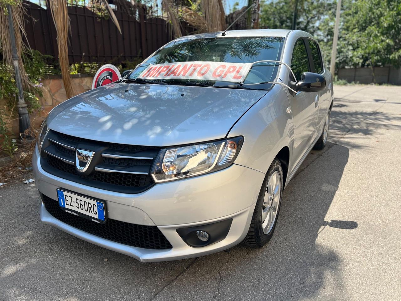 Dacia sandero 1,2 Gpl 4 cilindri 2016 100,000km cert