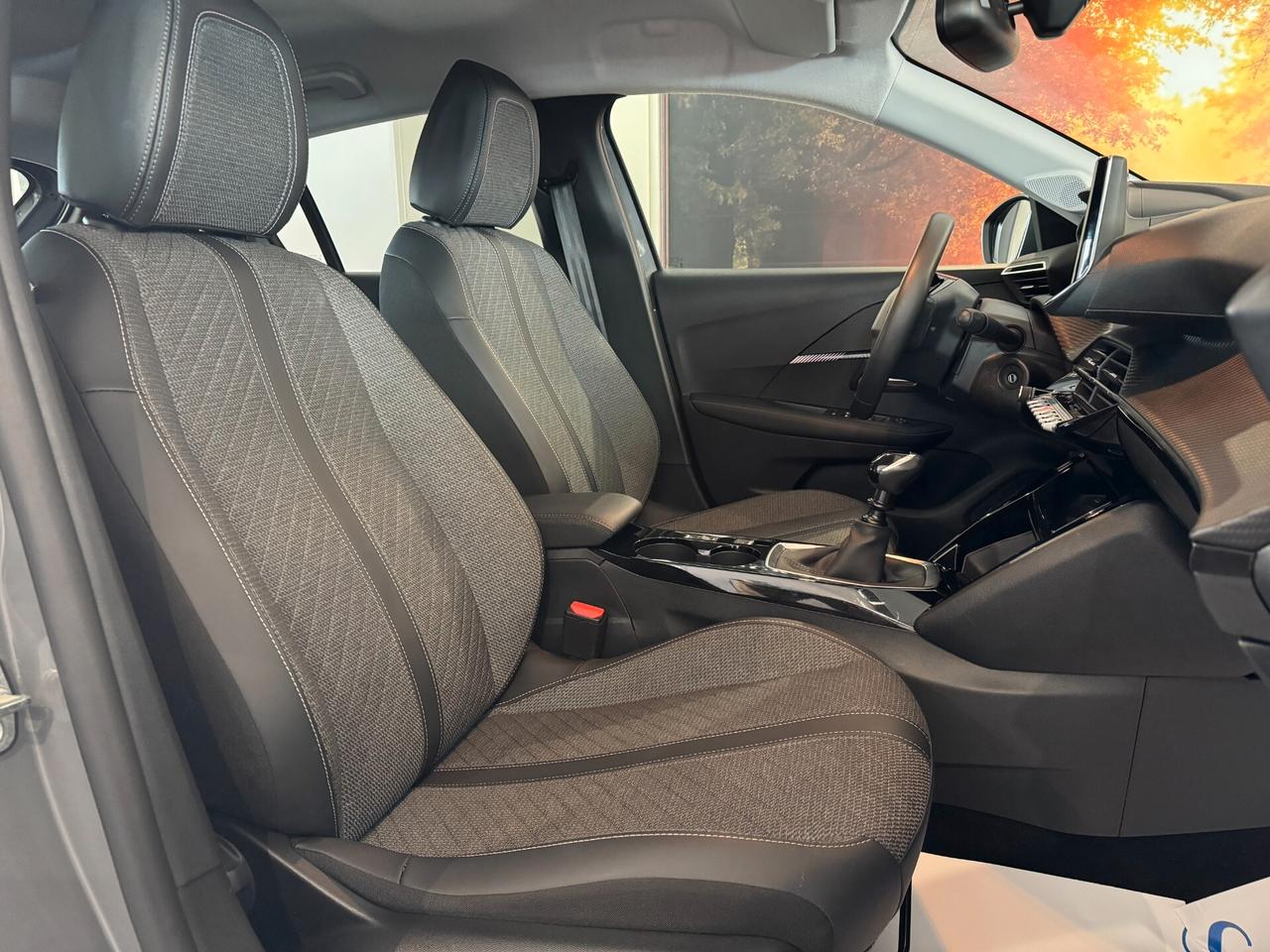 PEUGEOT 208 1.2 PURETECH ALLURE 2025