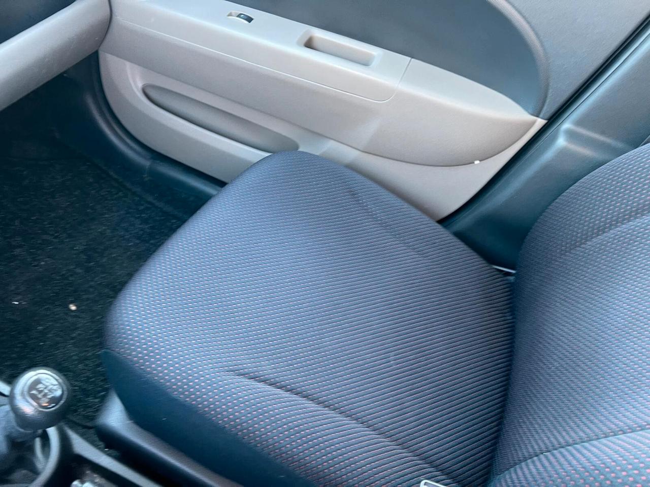 Daihatsu Sirion 1.3 16V 4WD Mio