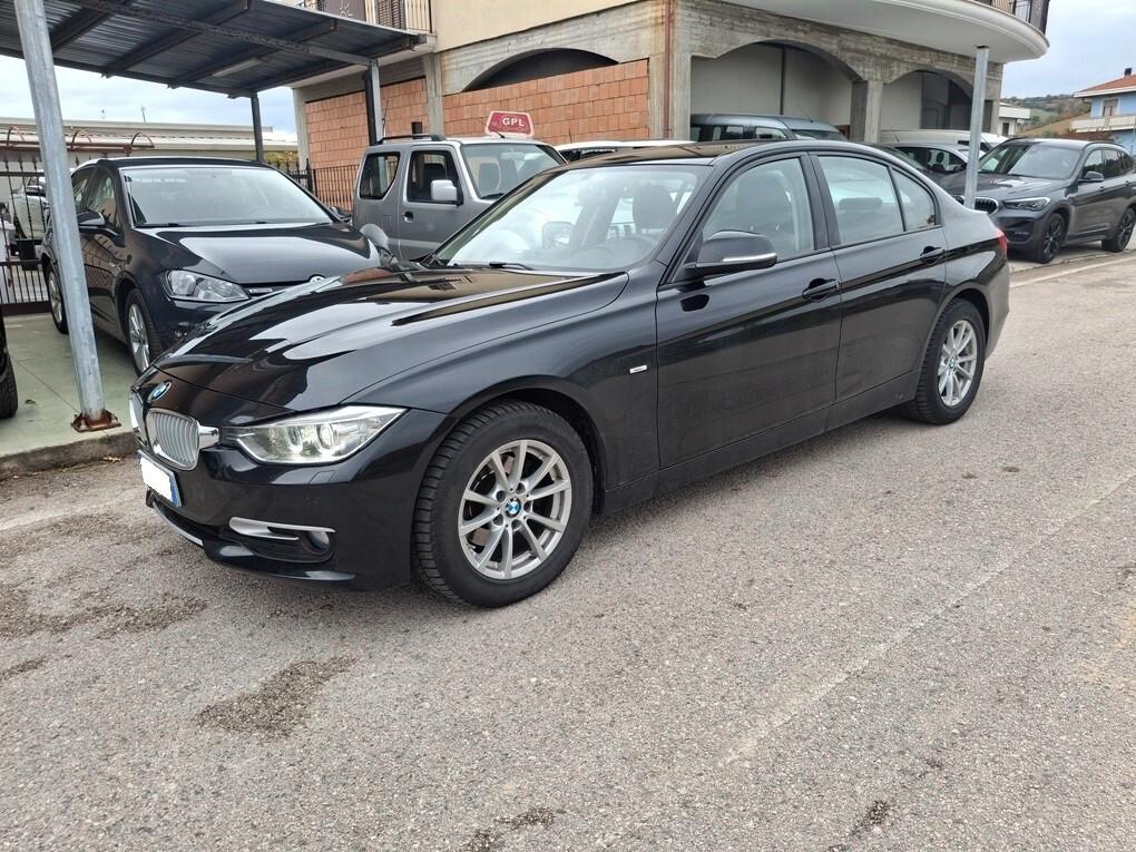 Bmw 318d "Modern" Automatica 2014