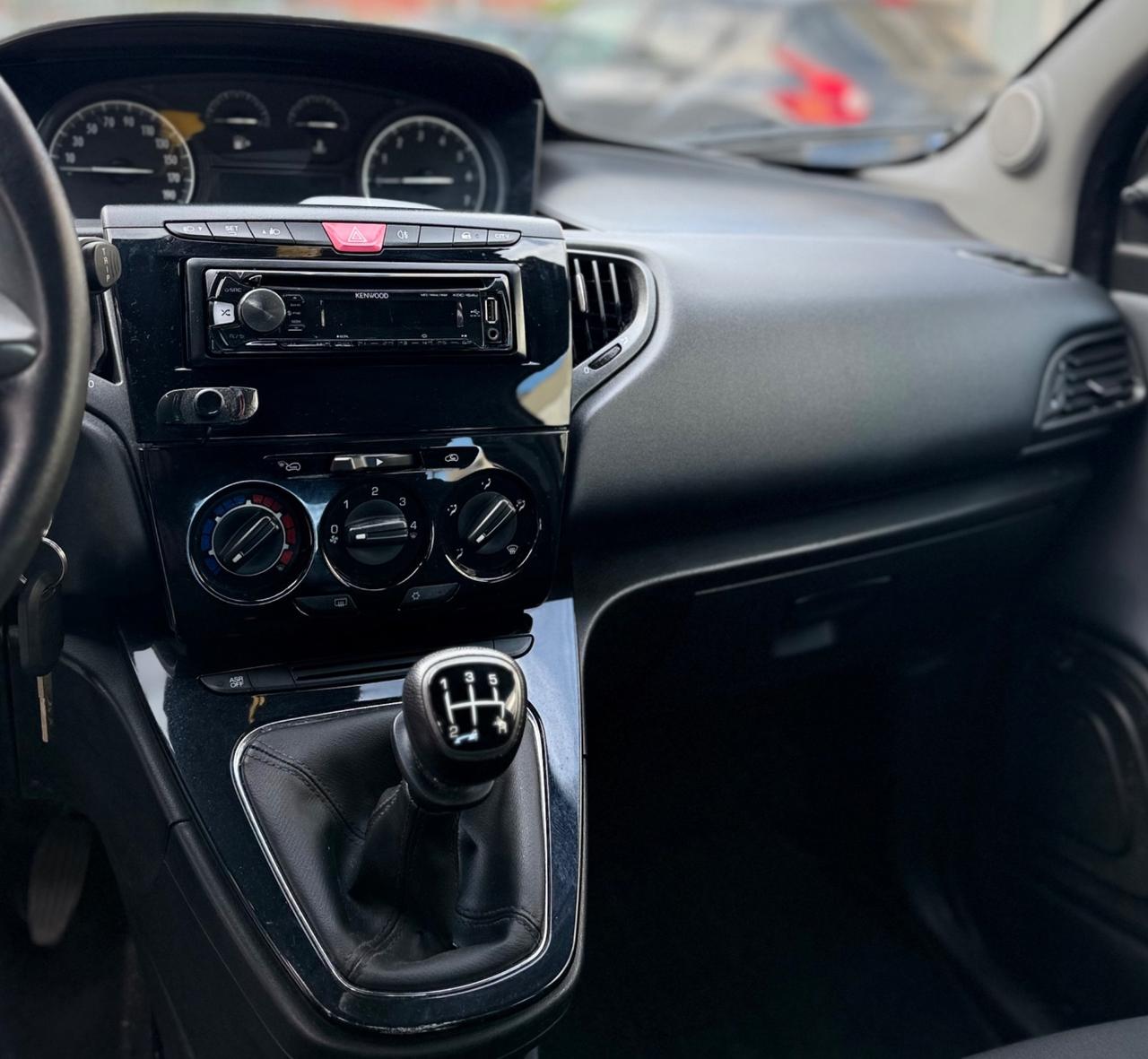 Lancia Ypsilon 1.2 Benzina Platinum 69 Cv