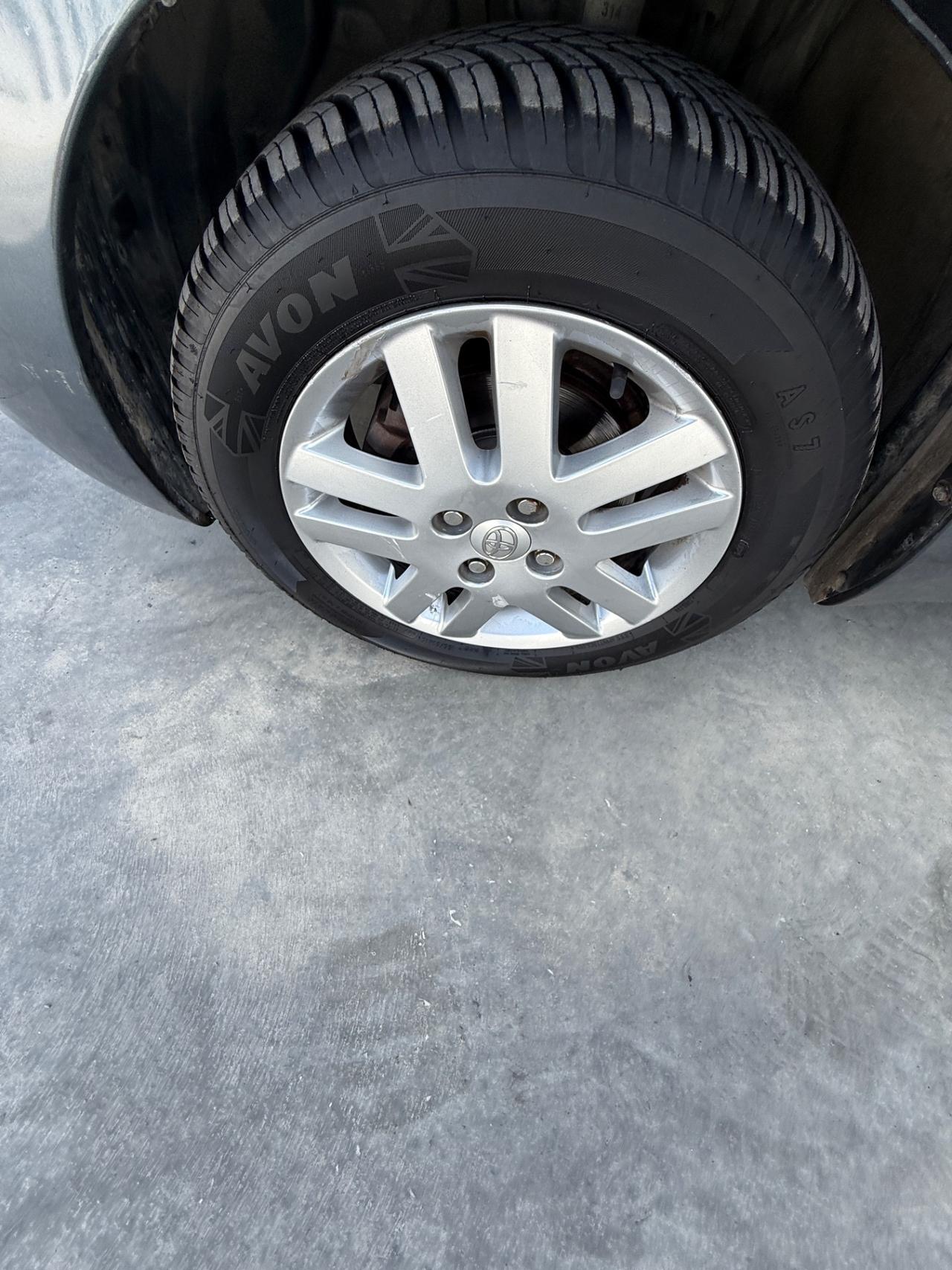 Toyota Yaris 1.0 5 porte Sol