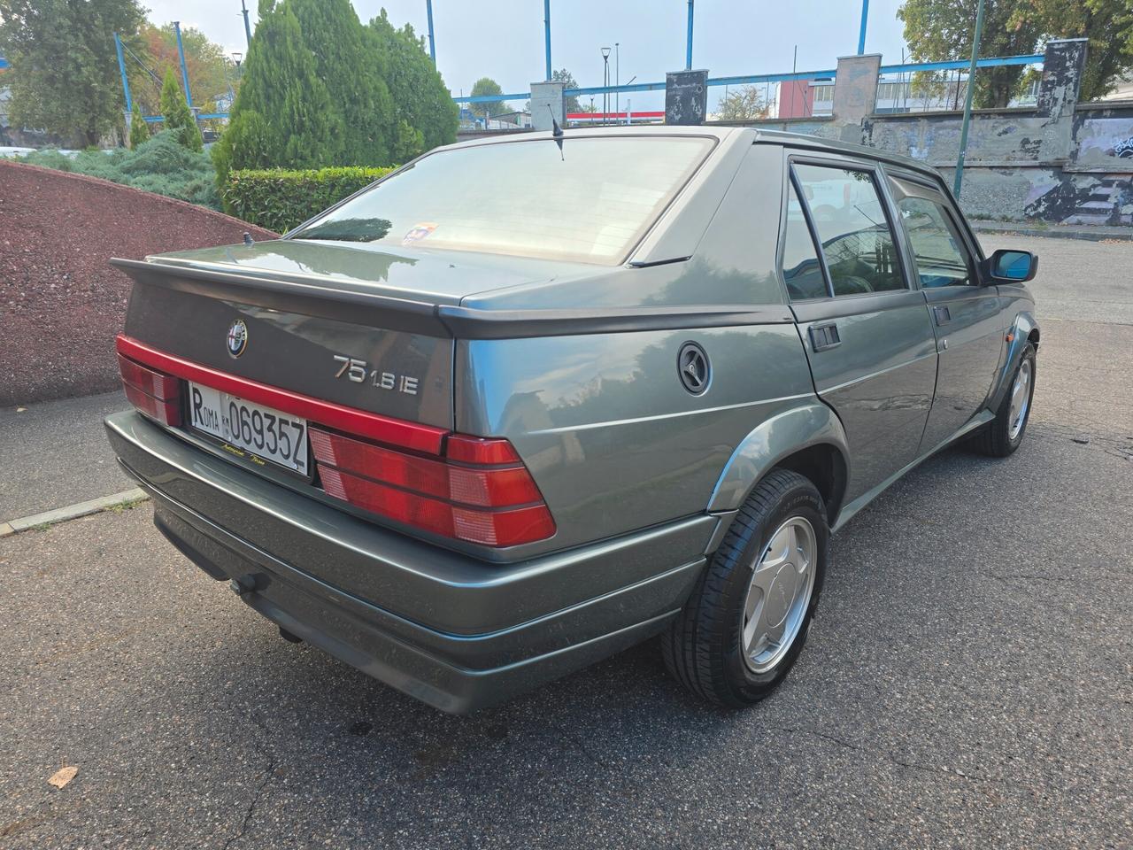 ALFA ROMEO 75 INDY 1.8 i.e.
