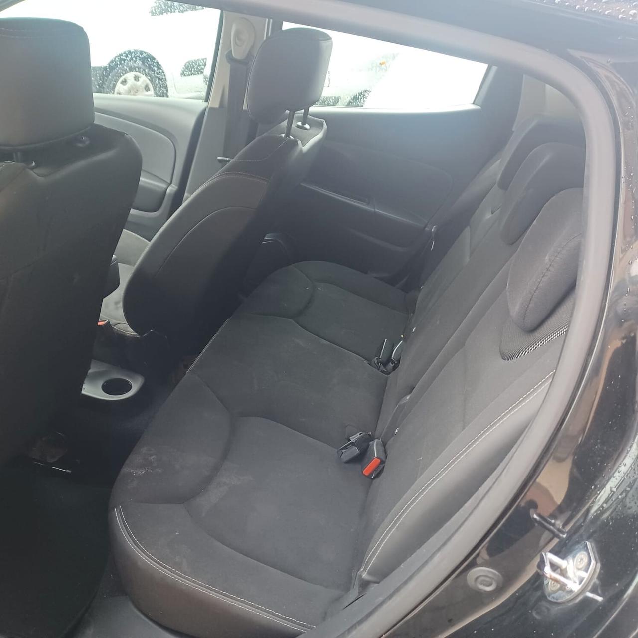 INDISTRUTTIBILE CLIO 1.5 EURO 6 PER NEOPATENTATI