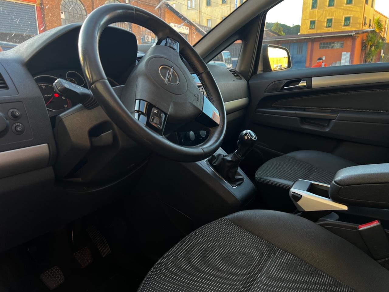 Opel Zafira 7 posti - 2011