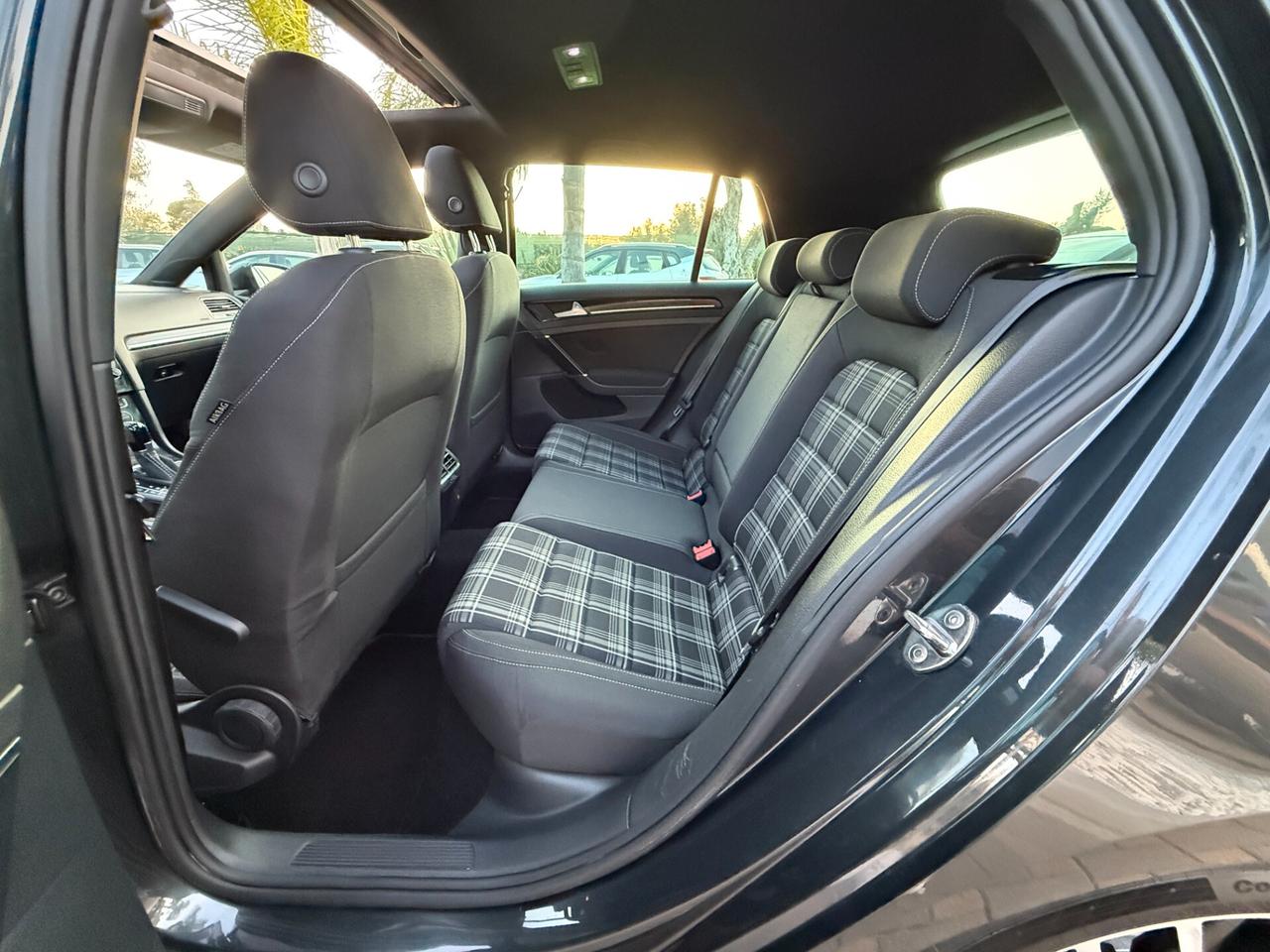 Volkswagen Golf GTD 2.0 TDI 184 Cv DSG 5p. TETTO XENON NAVI