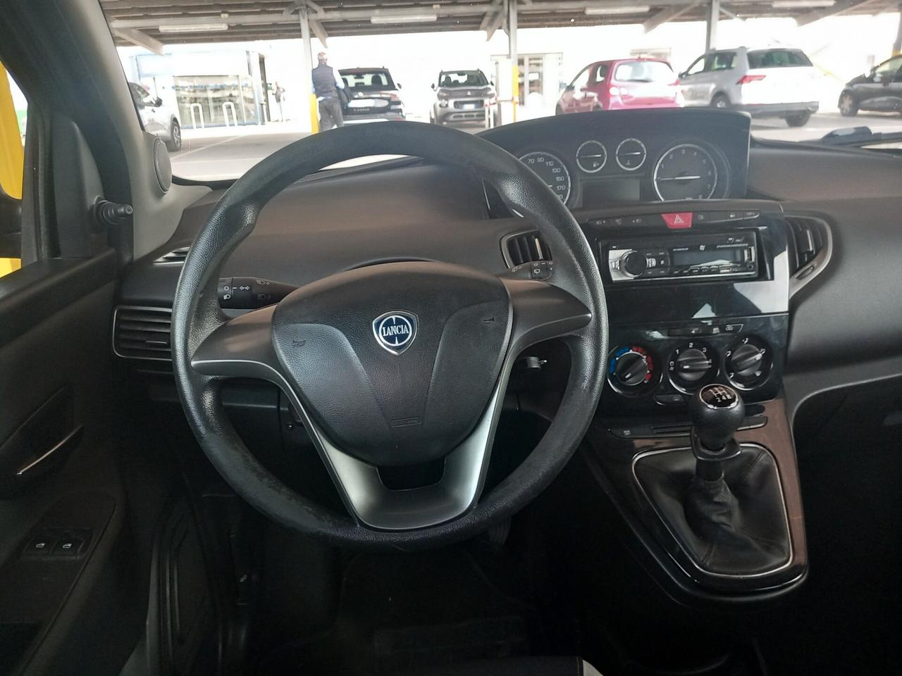 Lancia Ypsilon 1.2 69 CV 5 porte Gold