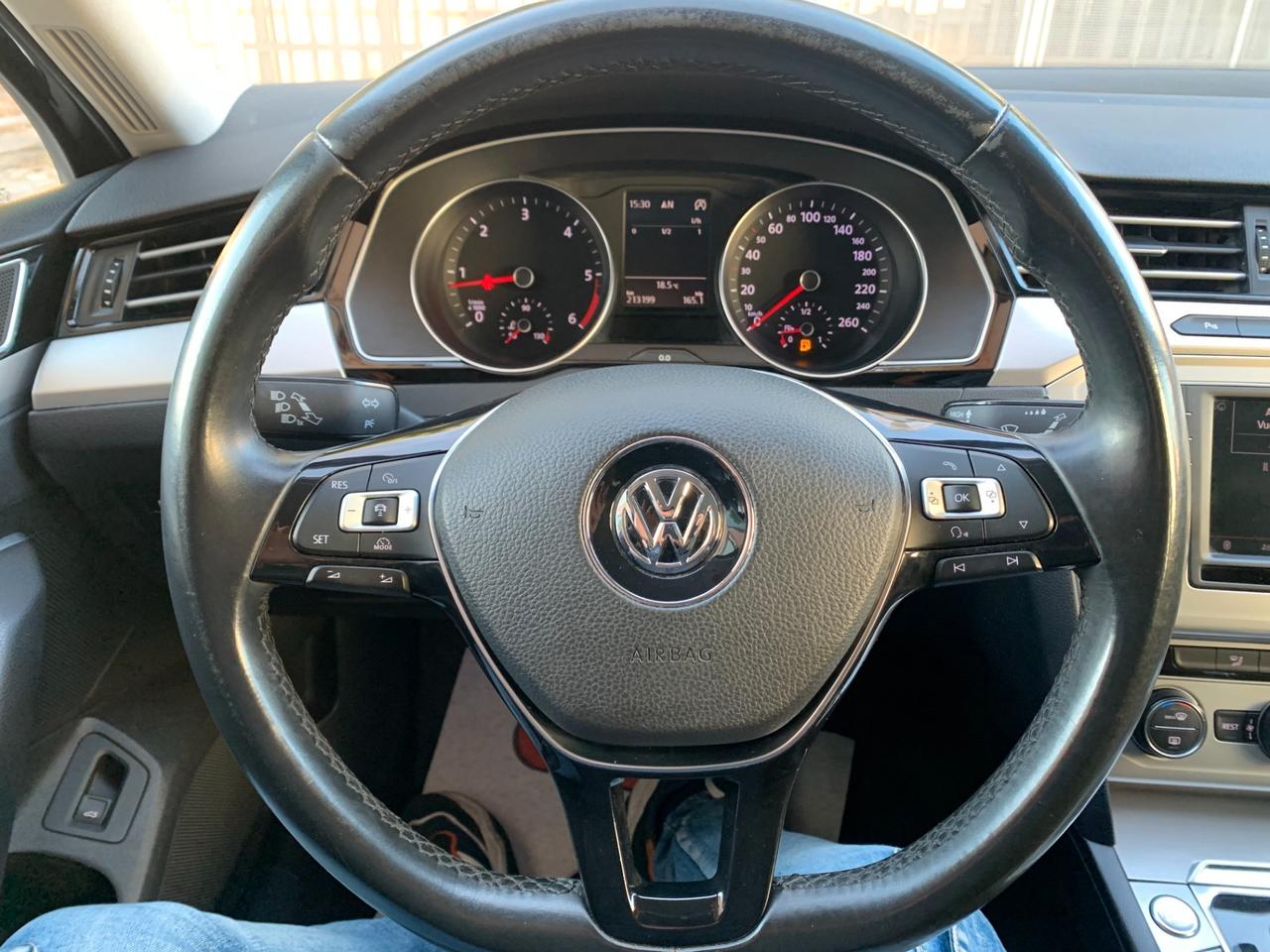Volkswagen Passat 1.6 TDI DSG Comfortline BlueMotion Technology