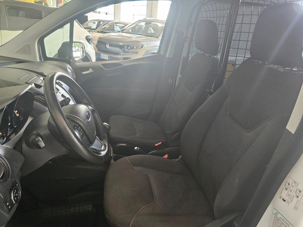 Ford Transit Courier 1.5cc