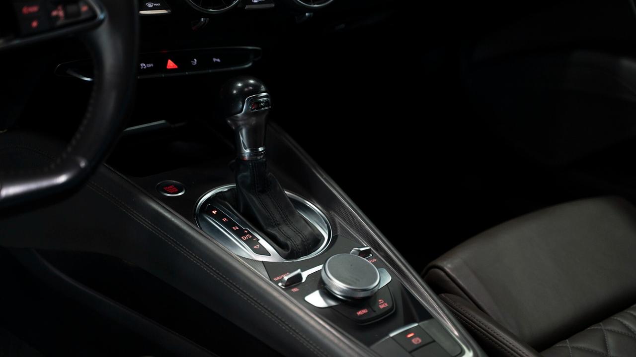 Audi TT COUPE 1.8 TFSI S LINE TRONIC 19" XENO SEDILI VIRTUAL COCKPIT NAVI FULL OPTIONAL