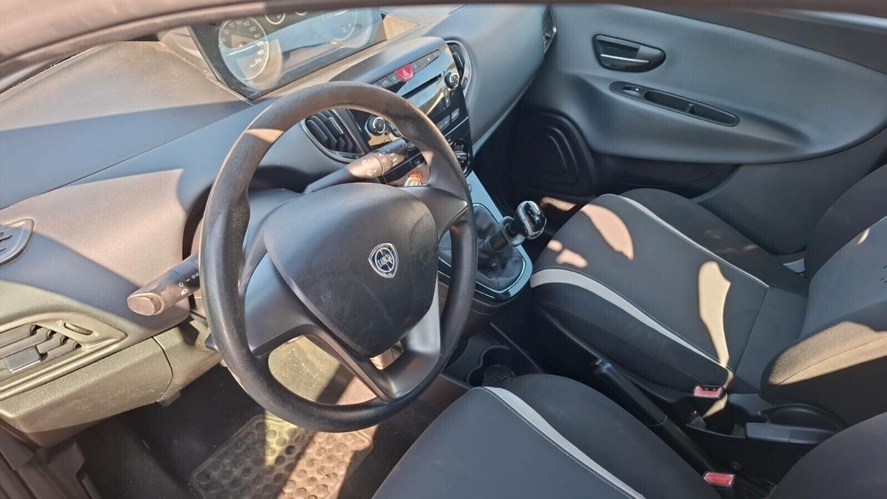 Lancia Ypsilon 1.2 69 CV 5 porte Elle