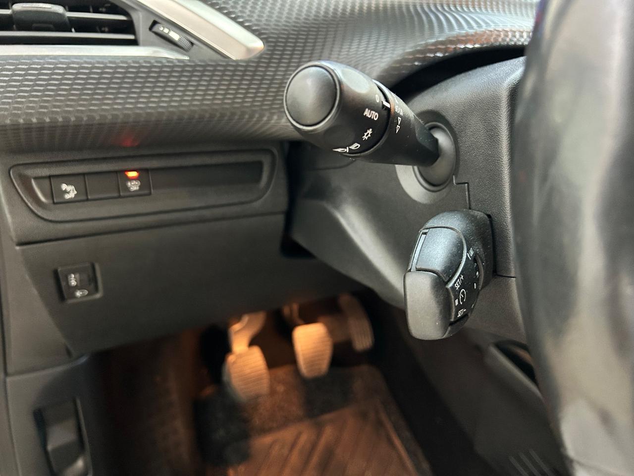 Peugeot 2008 BlueHDi 120 S&S Allure