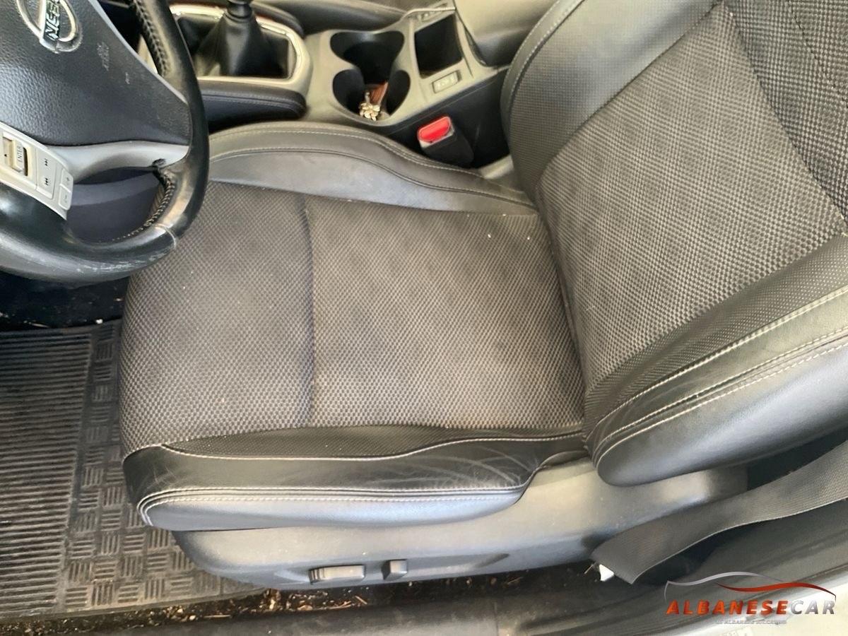Nissan Qashqai 1.5 dCi 360 TETTO PANORAMICO