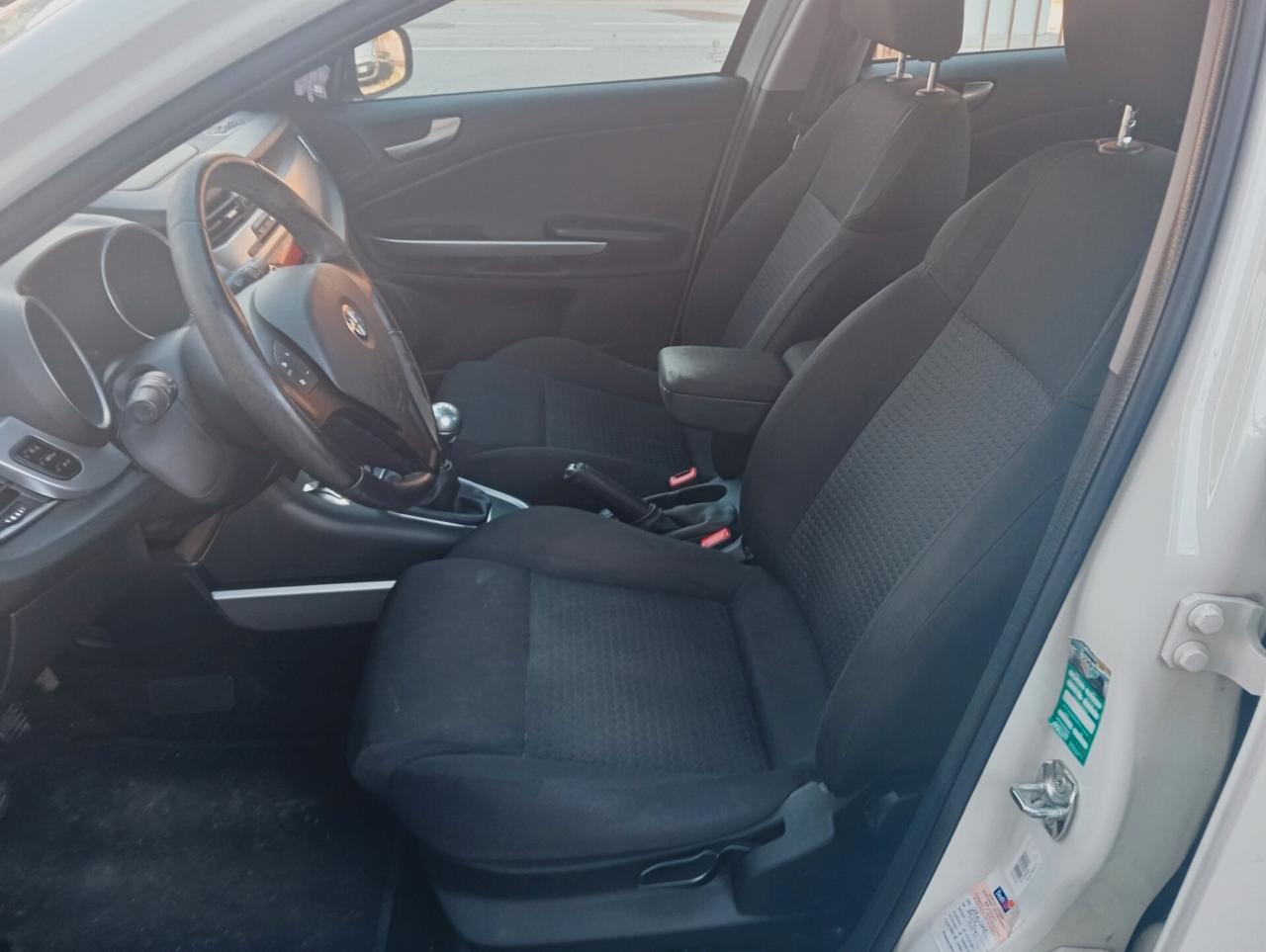 Alfa Romeo Giulietta 1.6 JTDm-2 105 CV Exclusive