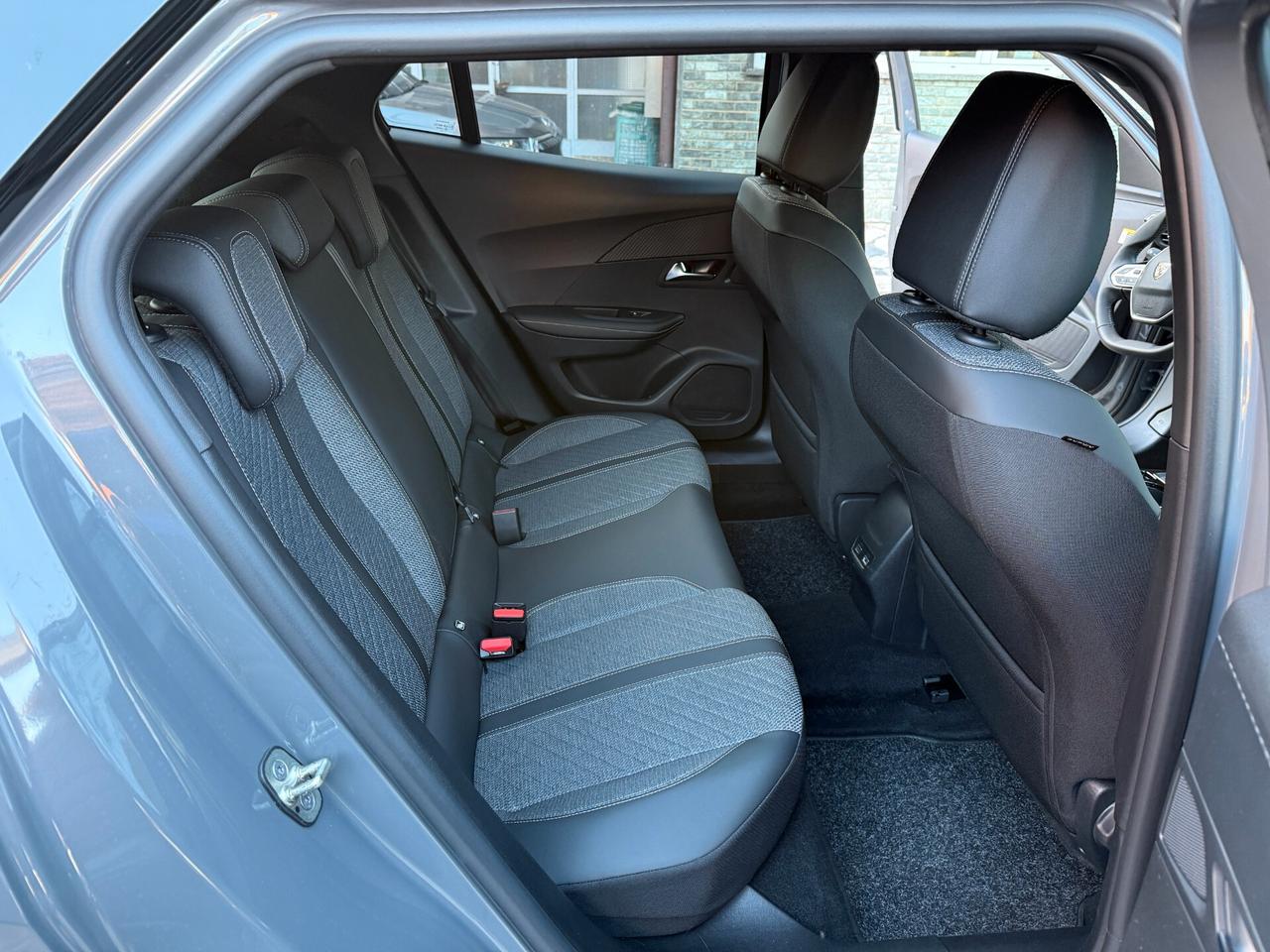 Peugeot 2008 PureTech 100 S&S Allure