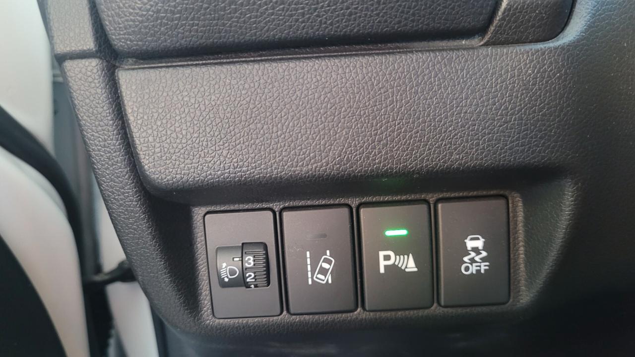 Honda Jazz 1.3 Elegance Navi ADAS