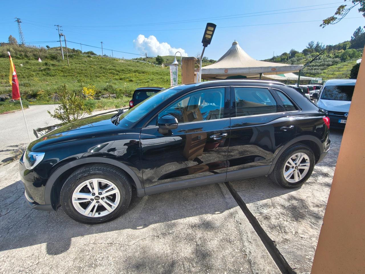 Audi Q3 35 TDI S tronic Business