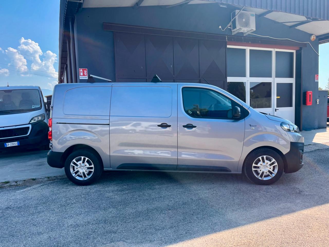 CITROËN JUMPY CLUB M BLUEHDI 100 S&S FURGONE