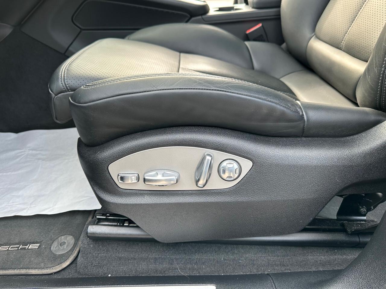 Porsche Macan 3.0 S /TETTO/PASM/SCARICO/PELLE/KM DOC.