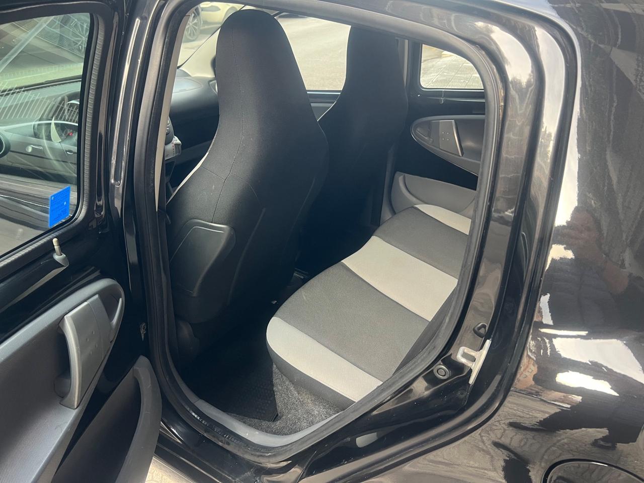 Toyota Aygo 1.0 12V VVT-i 5 porte Now