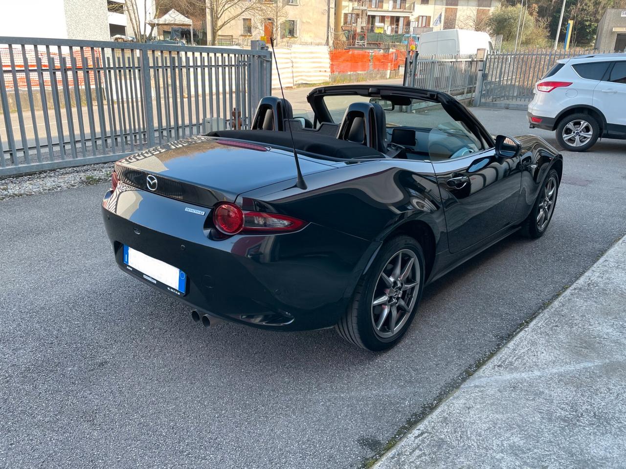 Mazda MX-5 1.5L Skyactiv-G Exclusive-Line