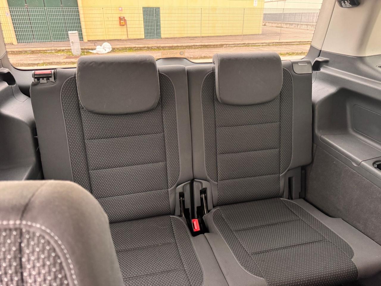 Volkswagen Touran Business 1.4 Highline EcoFuel 7 posti