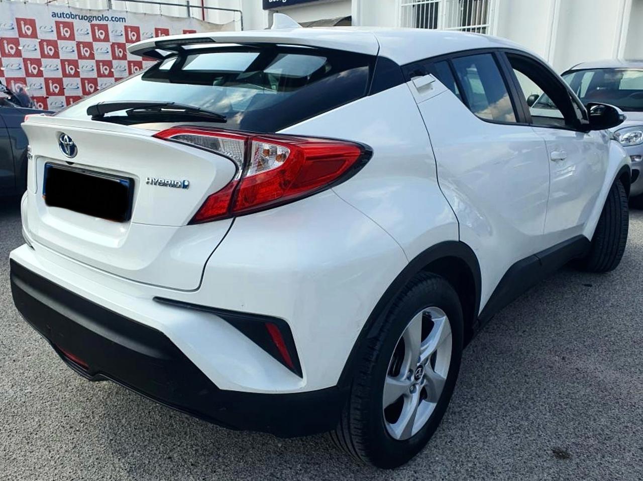 Toyota C-HR 1.8 Hybrid E-CVT Style