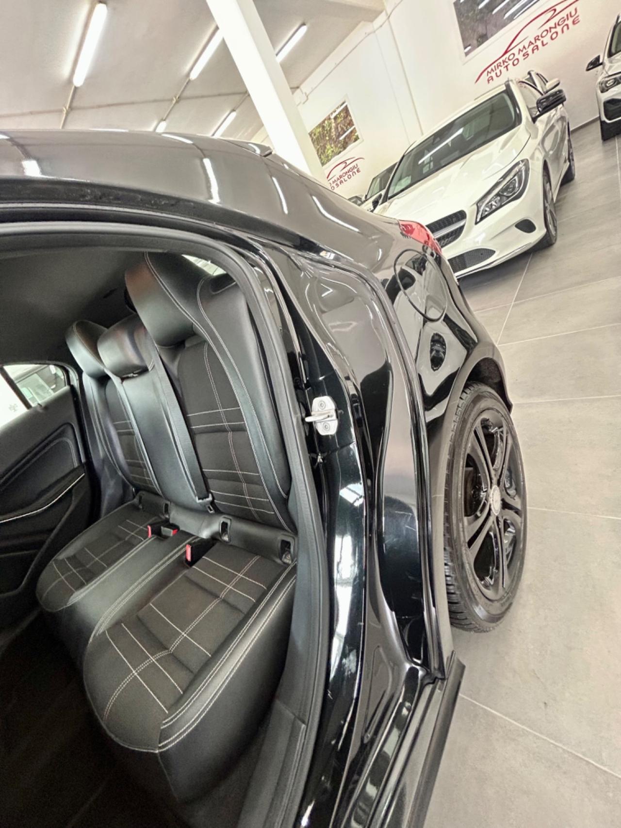 Mercedes classe A 180 d Sport DARK NIGHT finanziabile