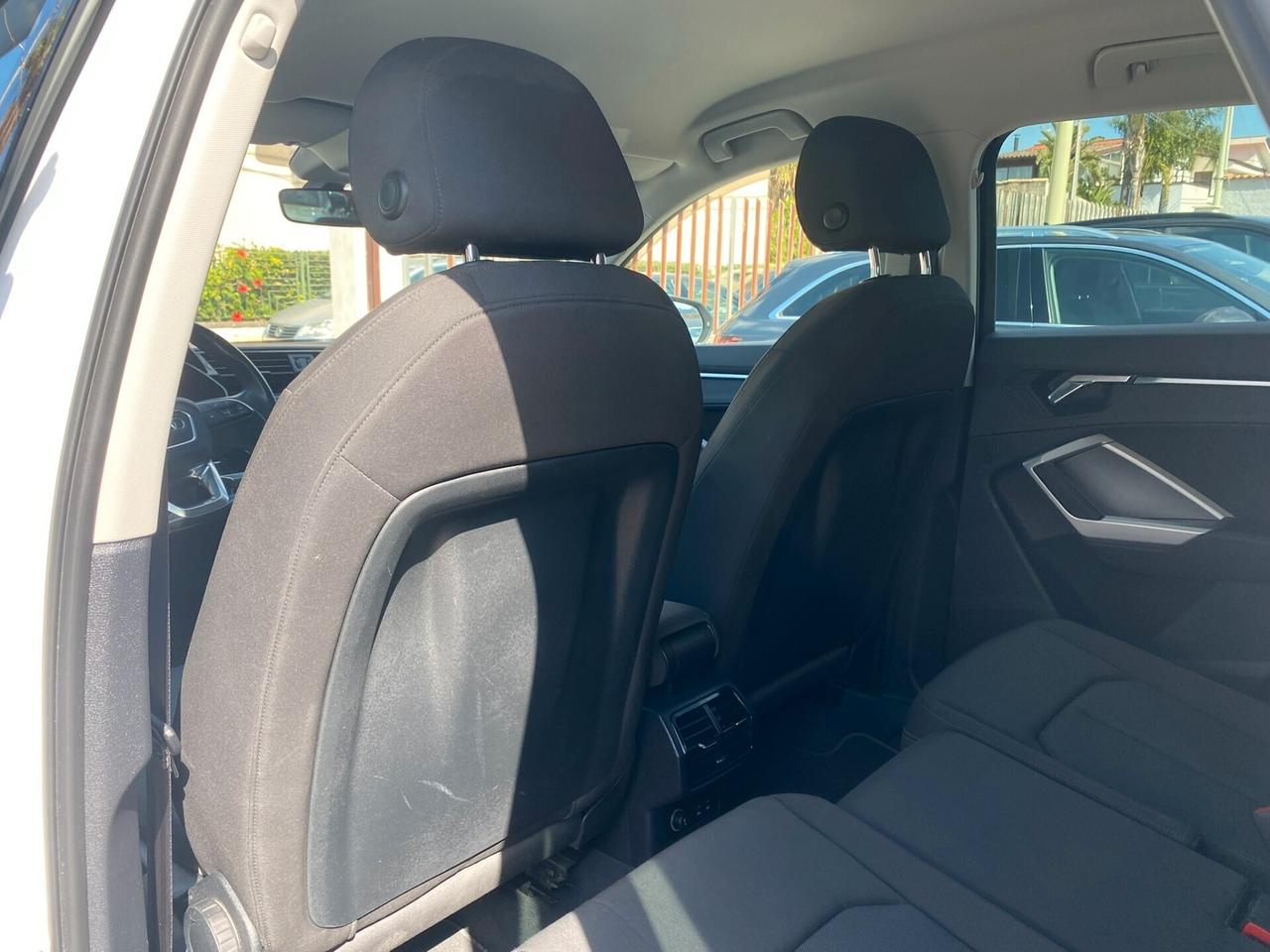 Audi Q3 Business 2.0 TDI 150CV s-tronic 35