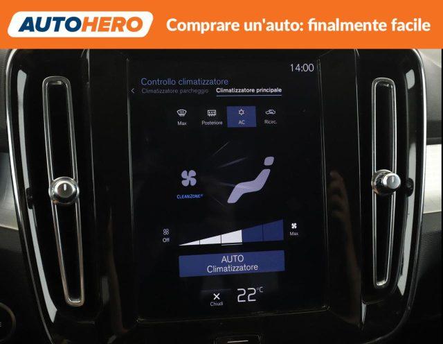 VOLVO XC40 T3 Geartronic Momentum Pro
