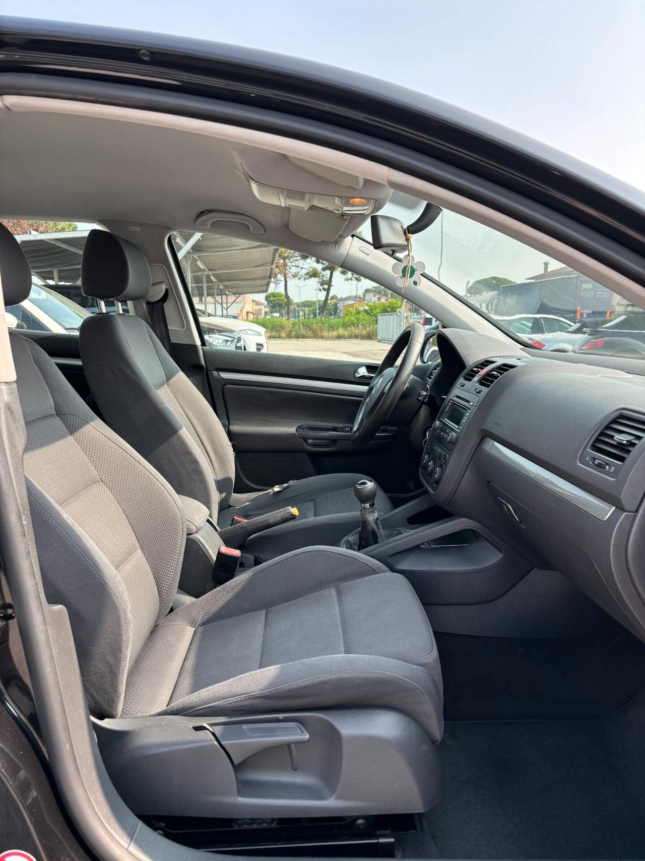 Volkswagen Golf 2.0 16V TDI 5p. Sportline