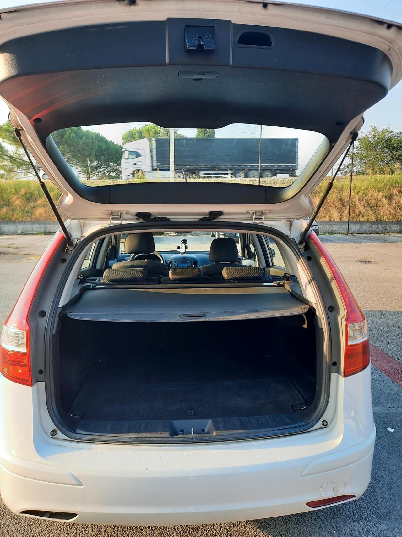 Hyundai i30 CW 1.4 16V 109CV Special