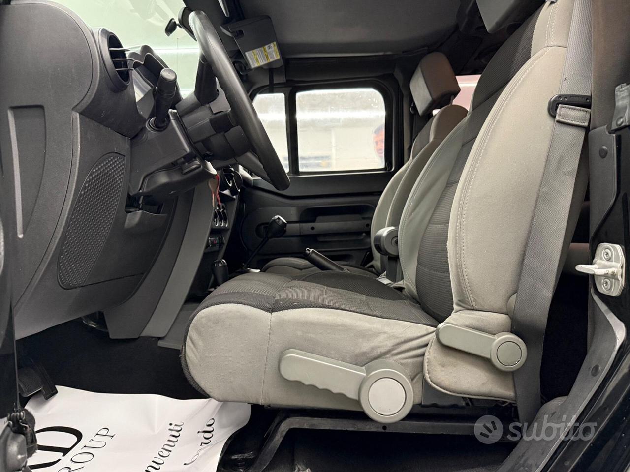 Jeep Wrangler 2.8 Unlimited CRD DPF Sport cabrio T