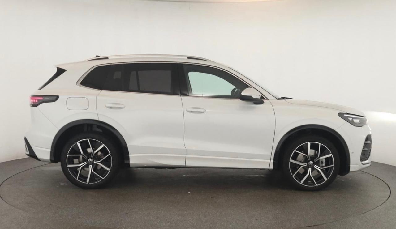 Volkswagen Tiguan 2.0TDi DSG R Line Navi Tetto Cerchi neri