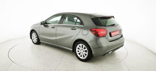 MERCEDES-BENZ A 220 d Automatic Business