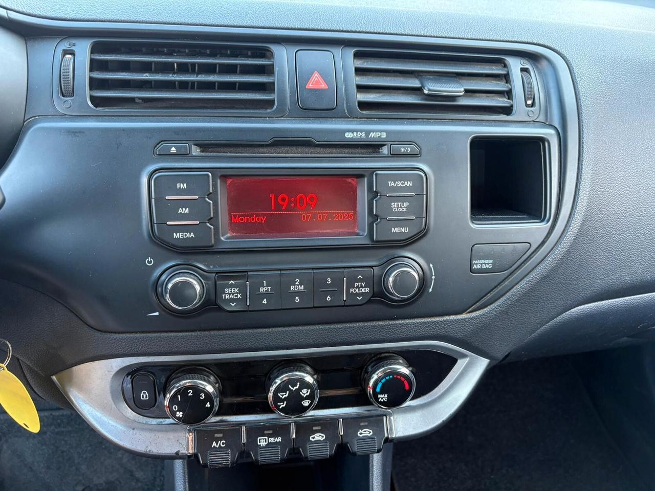 Kia Rio 1.4 CRDi WGT 5p. EX