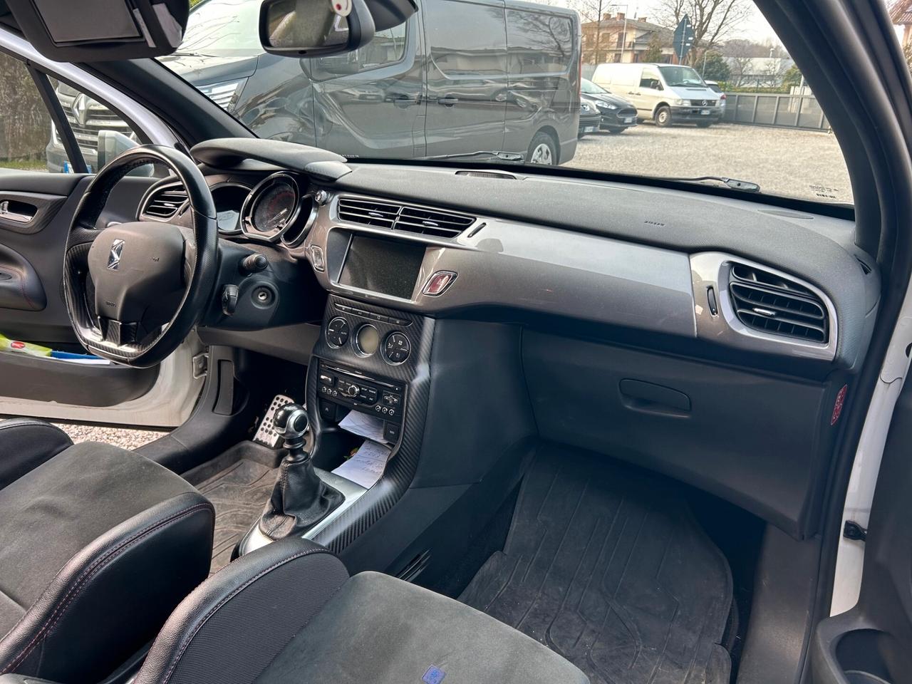 Ds DS3 1.6 THP 200 Racing