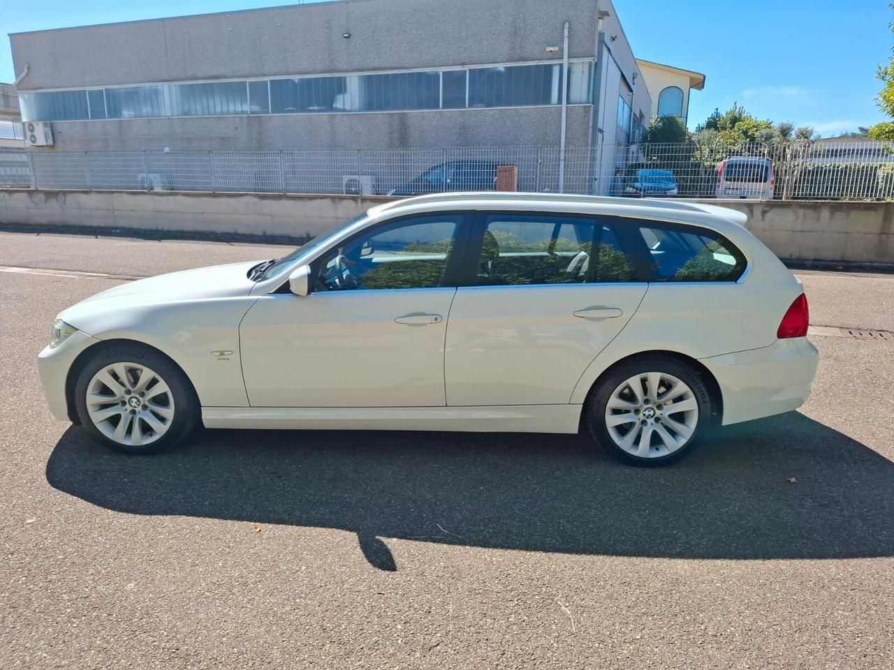 Bmw 318 SW 2.0 TDI 143CV del 2011 NEOPATENTATI